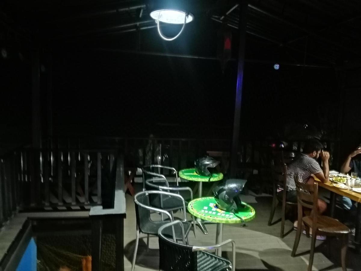 Le Petit Hotel & Restaurant Negombo Exterior foto