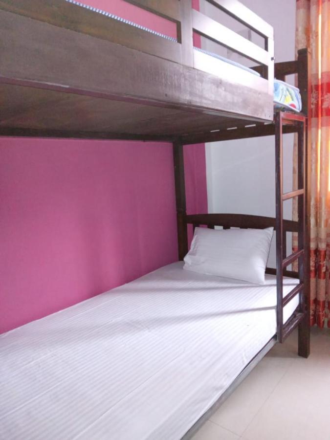Le Petit Hotel & Restaurant Negombo Exterior foto